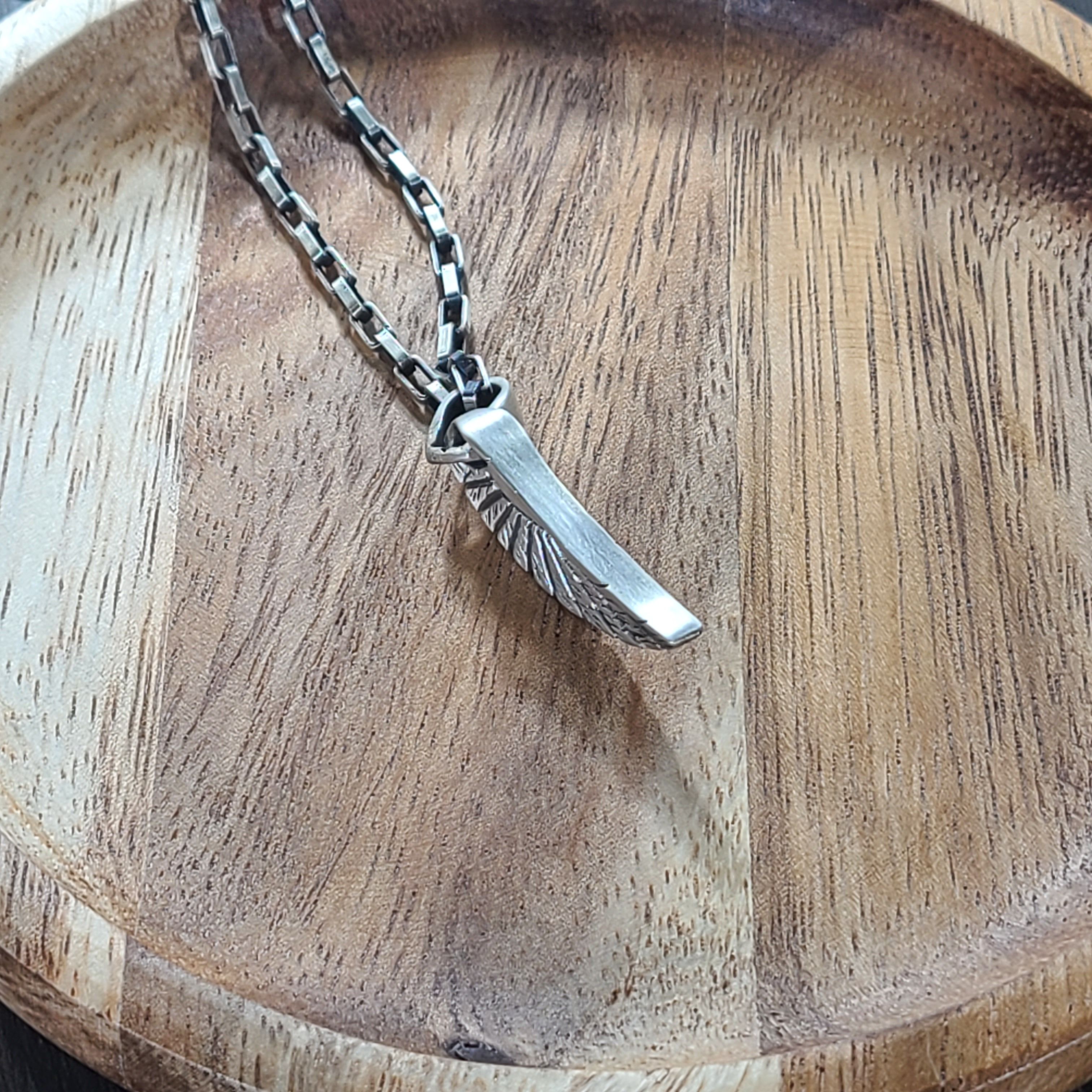 하늘을 날기 무거운 날개 은목걸이 T•N-036 | 아이디어스