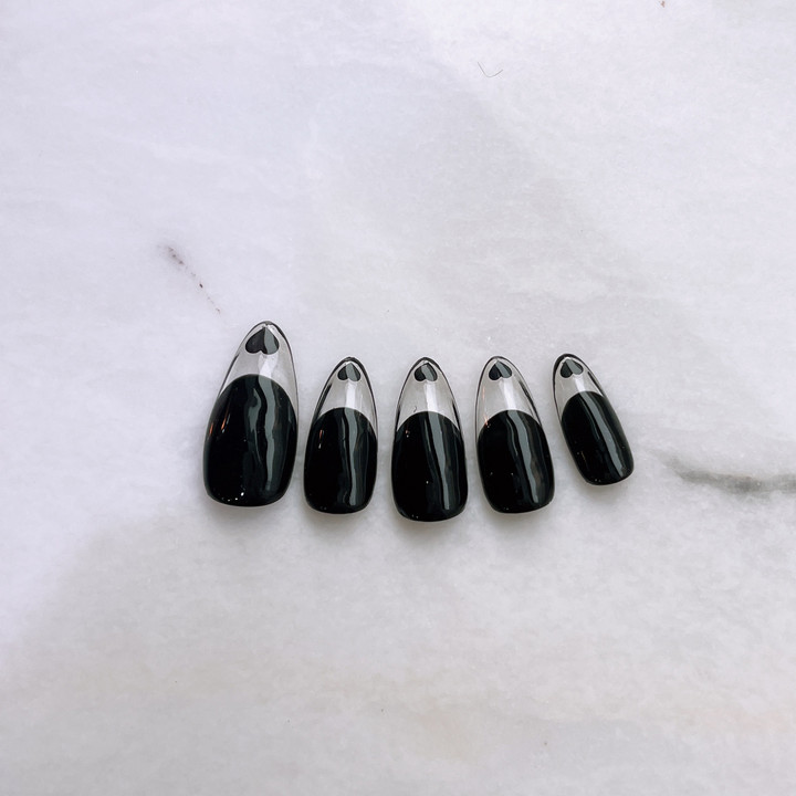 속보여🖤수제네일팁🏷️