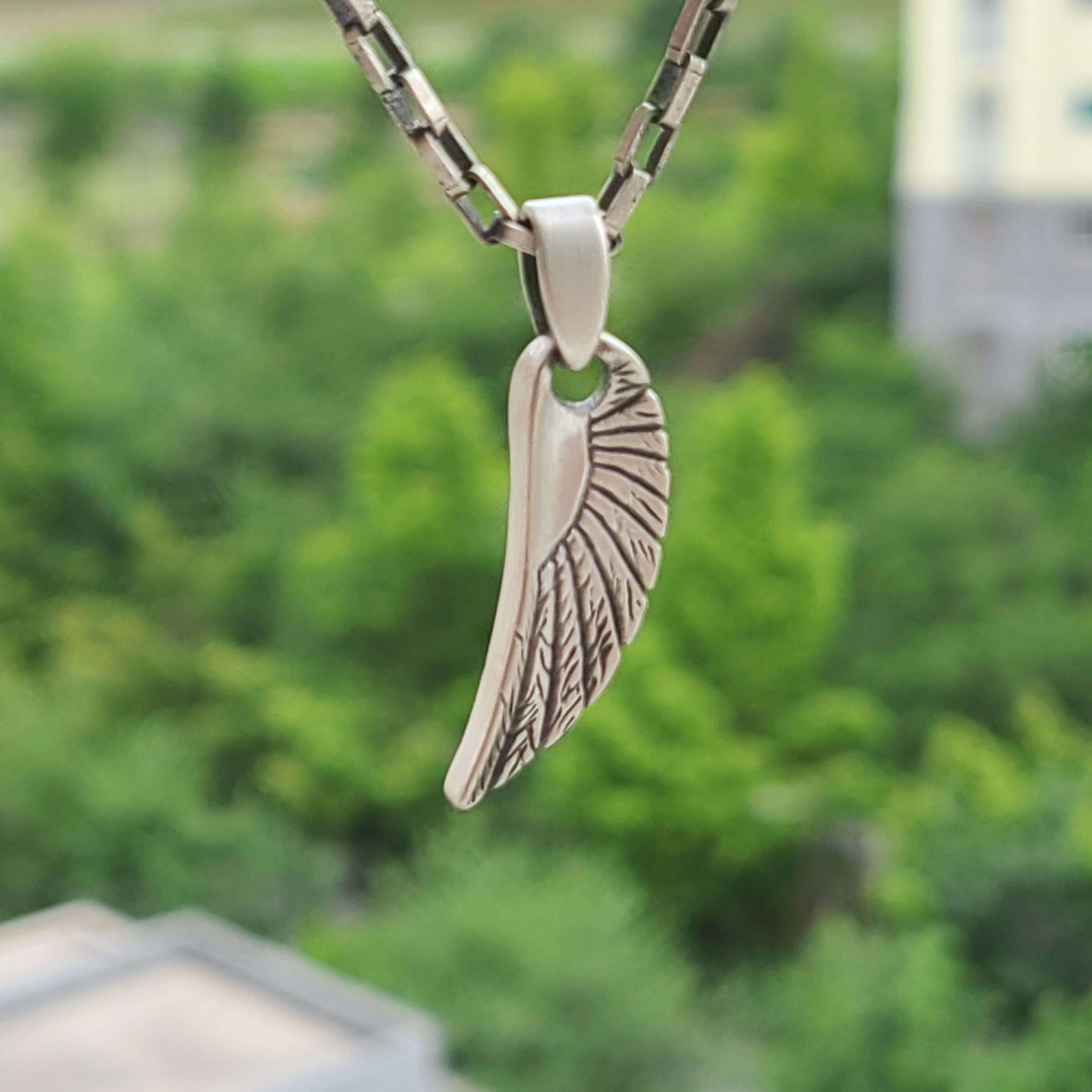 하늘을 날기 무거운 날개 은목걸이 T•N-036 | 아이디어스