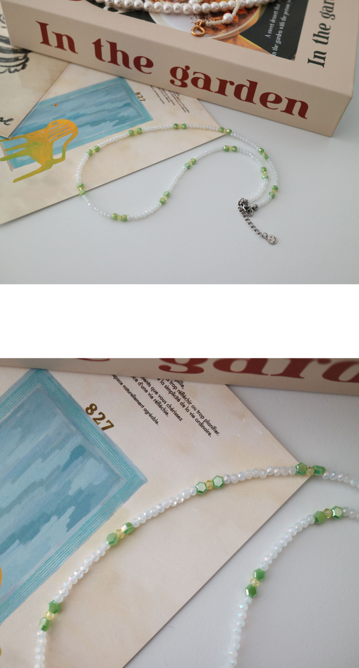 화이트 크리스탈 귀여운 연두 포인트 목걸이 | 아이디어스