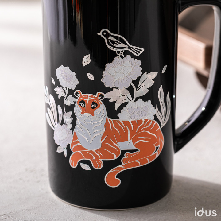 Lucky Magpie & Tiger Magic Color Changing Mother-of-Pearl Mug 500ml 1p