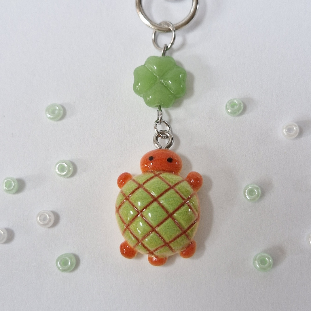 Melon Bread Turtle Keyring | idus