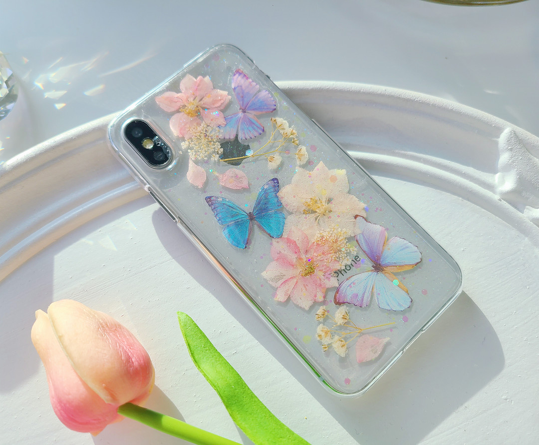 A Butterfly In Full Bloom Cell Phone Case ☘(All Models Can Be Manufactured)