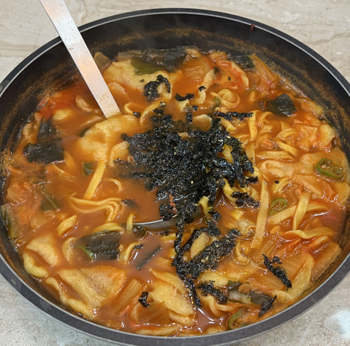 [팔공산얼큰이] 얼큰 바지락칼국수 수제비 칼제비 2인분 | 아이디어스 [팔공산얼큰이] 얼큰 바지락칼국수 수제비 칼제비 2인분