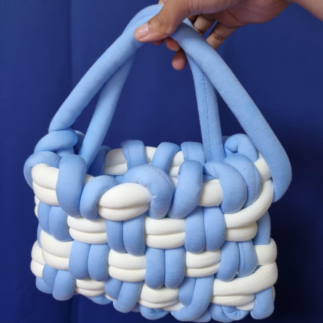 Giant yarn cassette bag