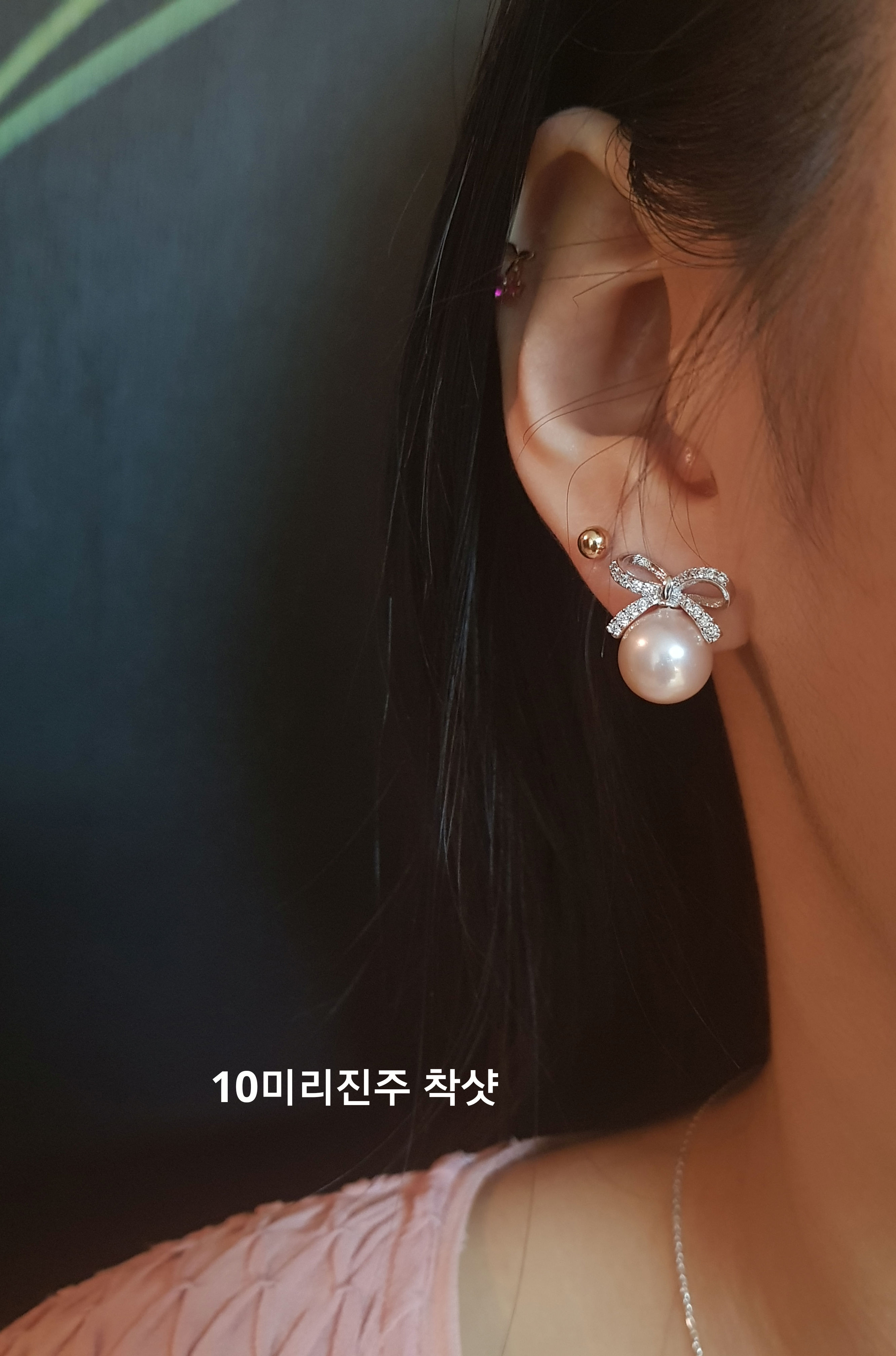 送料無料 いつまで 내일발송🚚🎁리본 진주귀걸이 | 아이디어스 チャーム