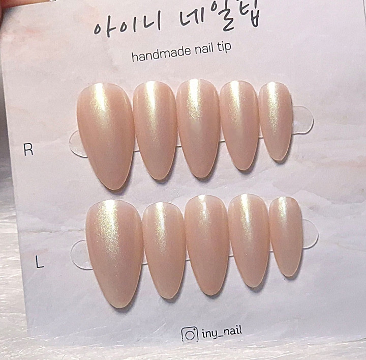 아몬드쉐입 입니다