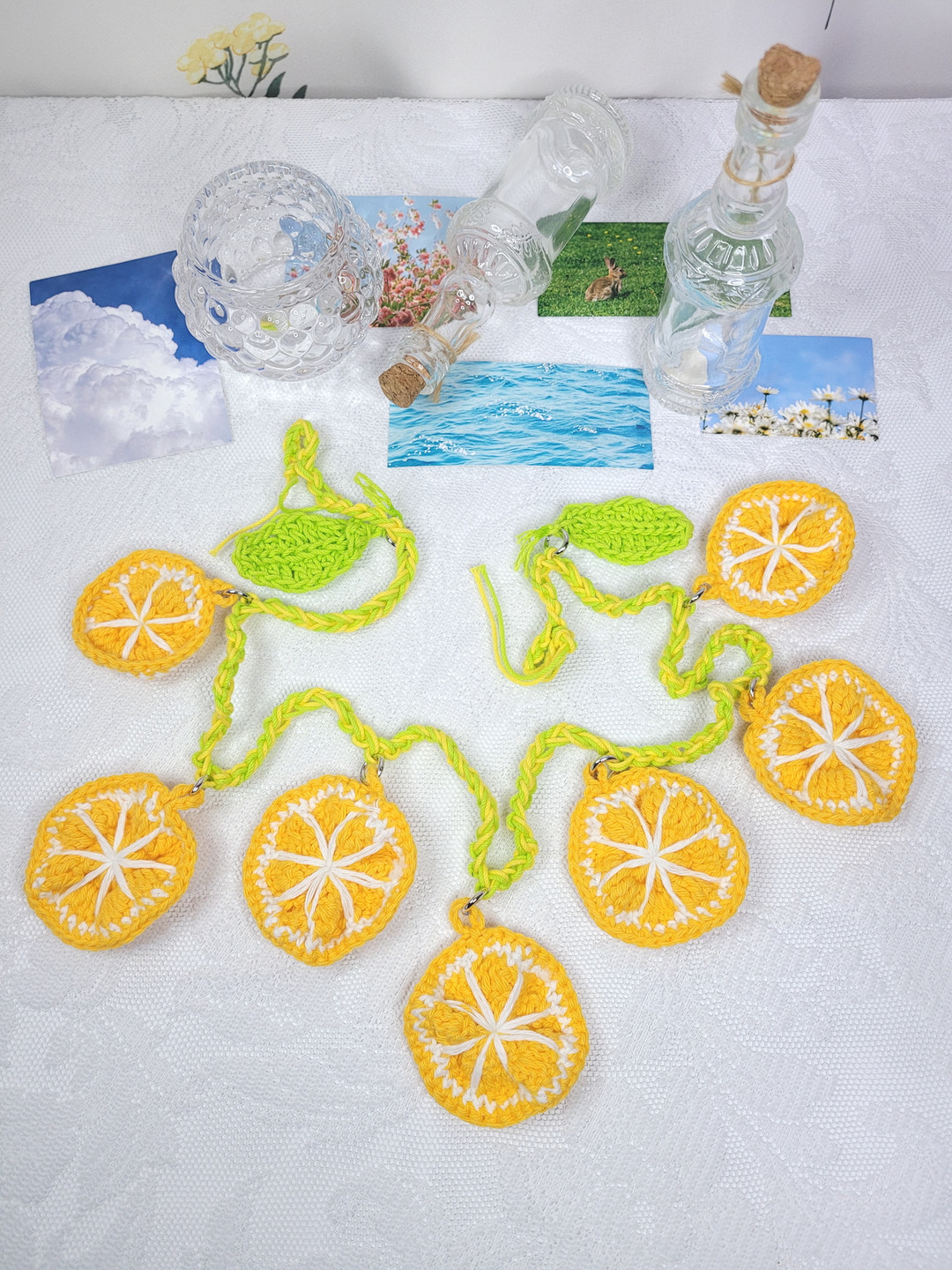 Cute Garland, good for decorating rooms