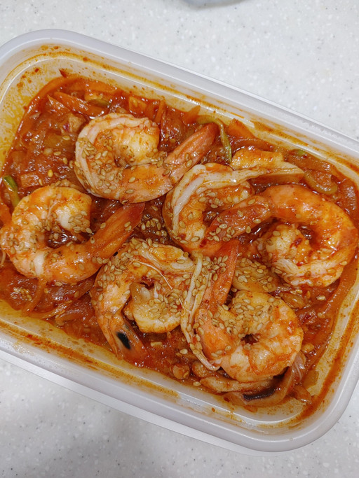 [8월할인]왕새우와 매콤함의 환상조합, 한입덮밥🦐 | 아이디어스 [8월할인]왕새우와 매콤함의 환상조합, 한입덮밥🦐