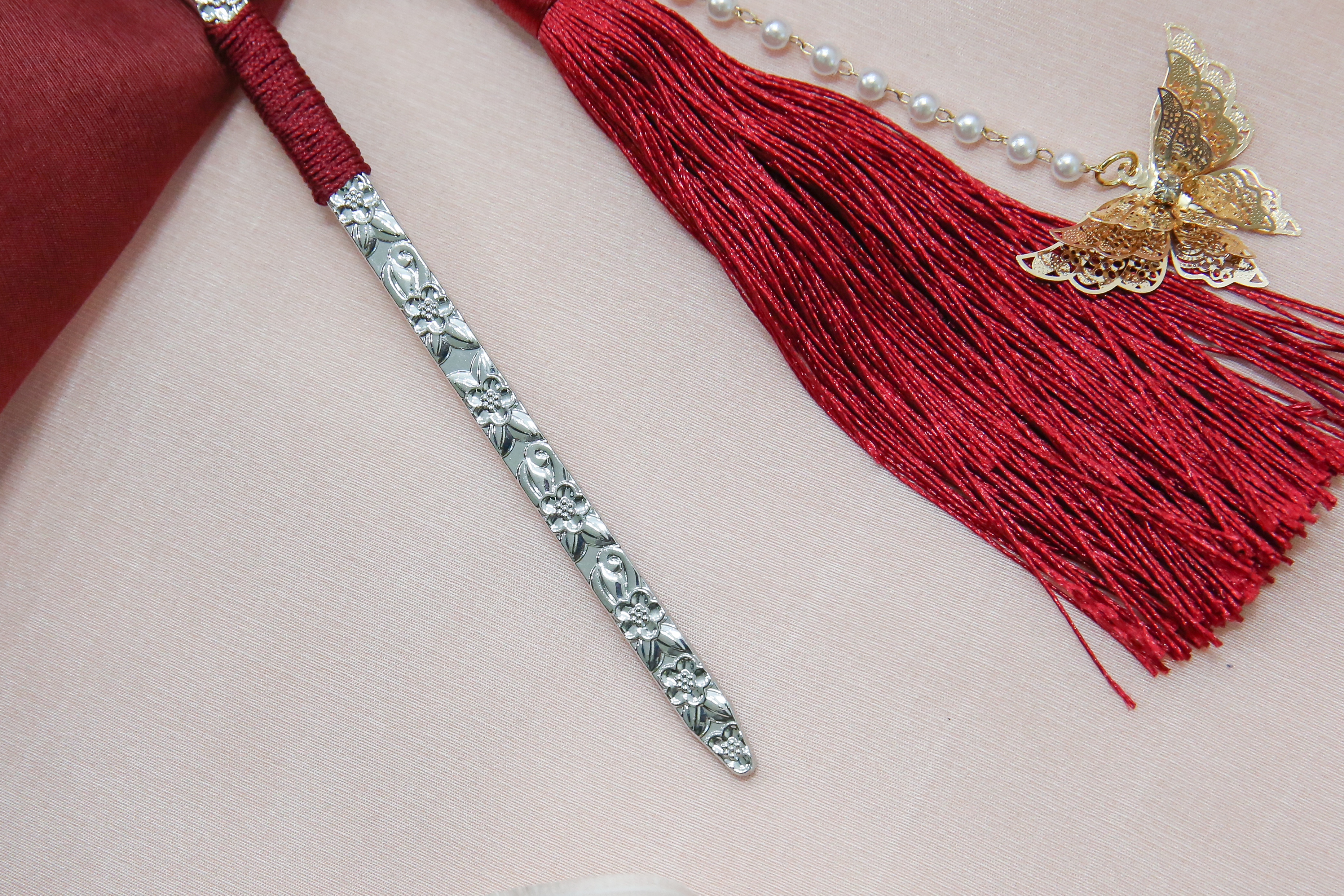The Red String of Destiny 2in1 Bookmark & hair strick