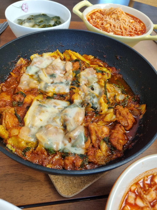 24년 전통 박가미 춘천식 춘천 닭갈비 2인분 단품 | 아이디어스 24년 전통 박가미 춘천식 춘천 닭갈비 2인분 단품