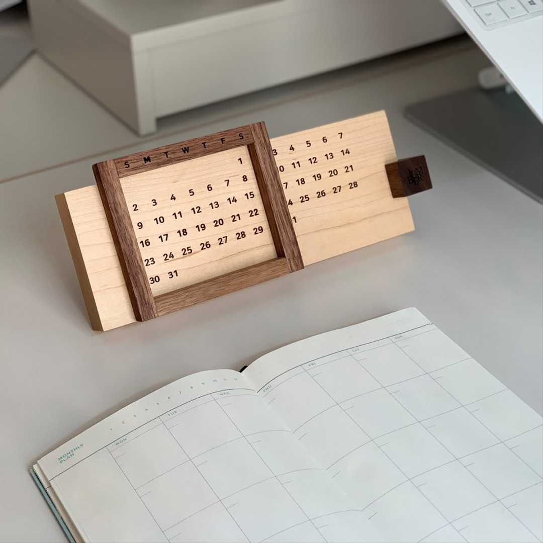 1umber-wood-s-long-lasting-calendar