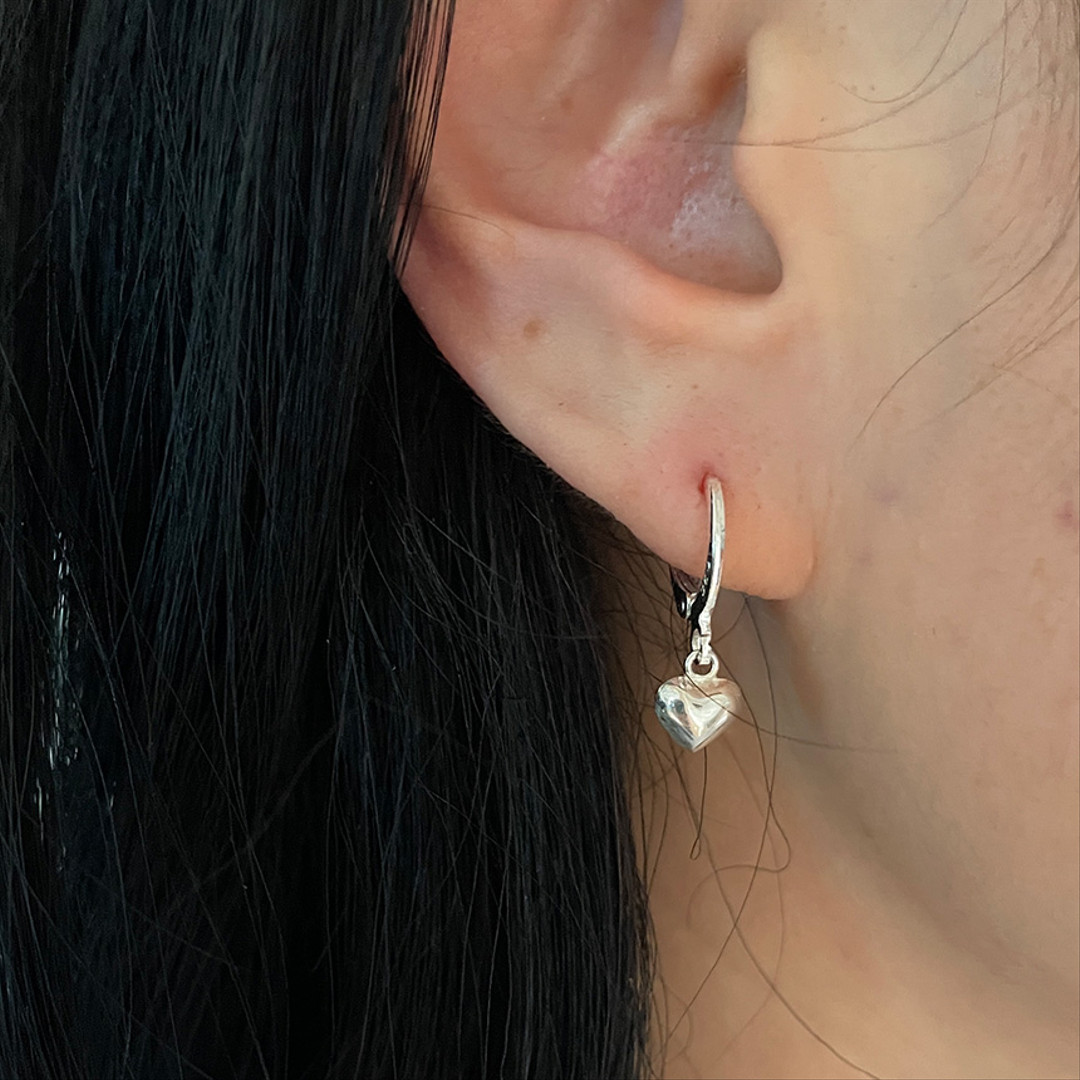 [all 925 Silver] Rage One-touch heart earrings