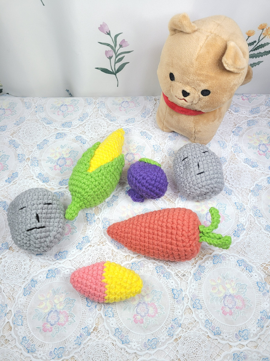 Puppy toys. Knitting toys that make noises