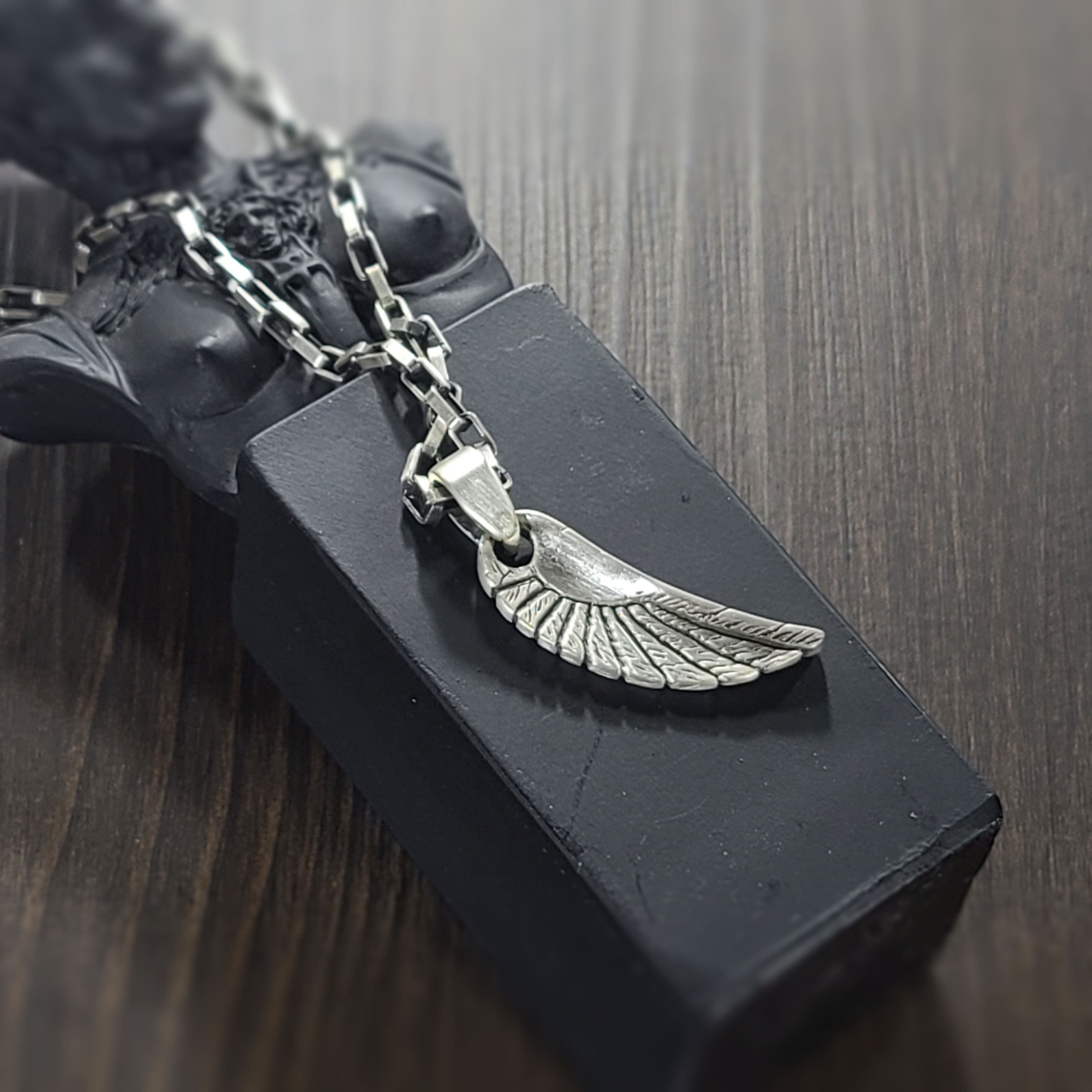 하늘을 날기 무거운 날개 은목걸이 T•N-036 | 아이디어스