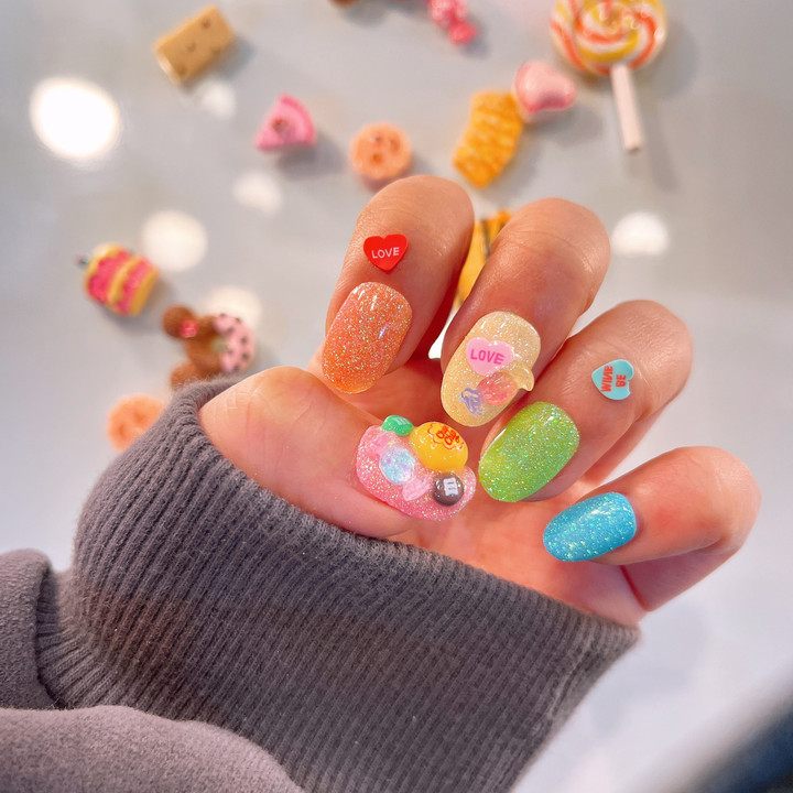 사탕사줘🍭🍬수제네일팁🏷️ 착용쉐입: 숏오벌