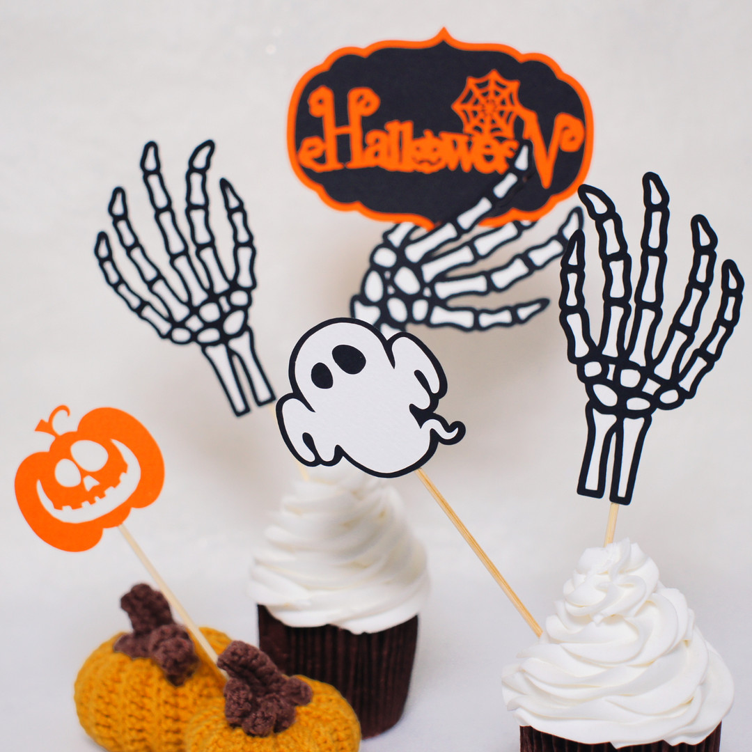 Hands Topper Halloween Skull Hand Topper | idus
