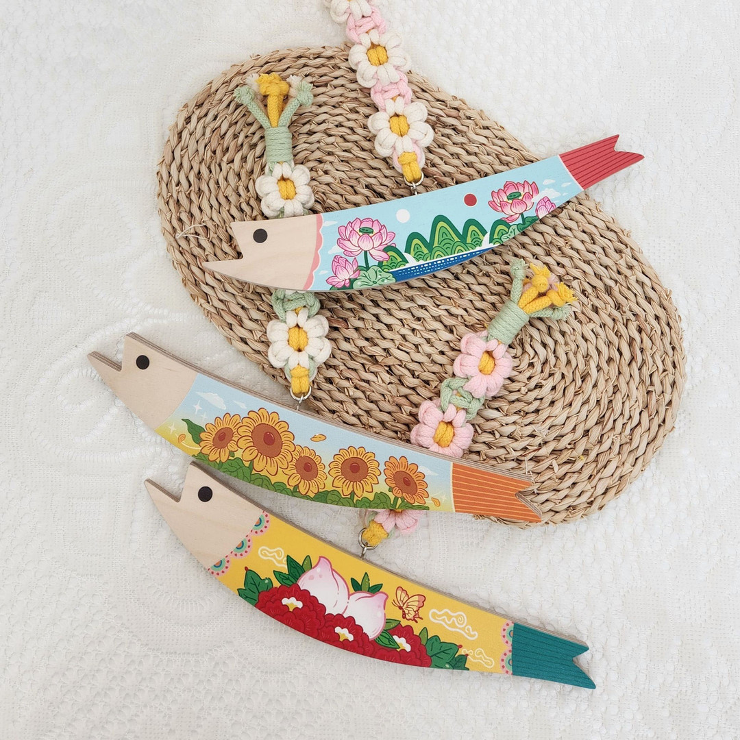 [lucky symbol] Oriental fish ornament | idus